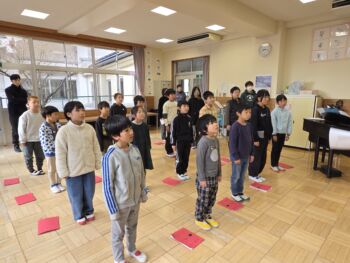 卒業式へ向けての在校生練習開始